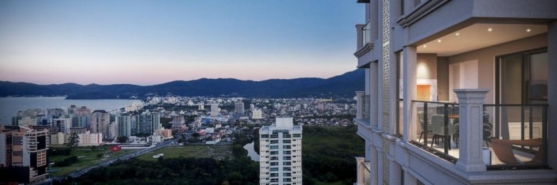Apartamento na Planta em Meia Praia