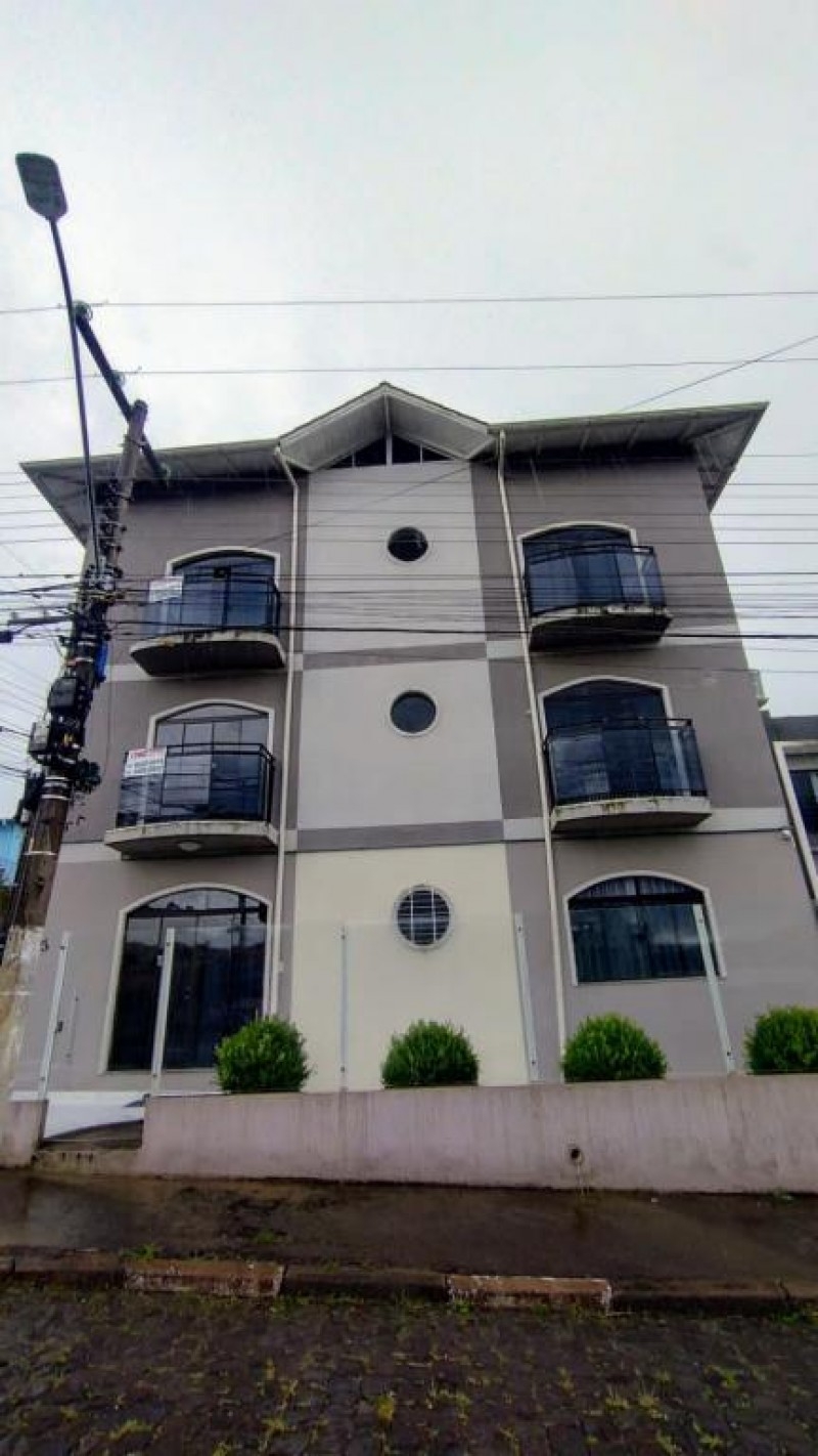 APARTAMENTO SEMIMOBILIADO BAIRRO SANTA RITA