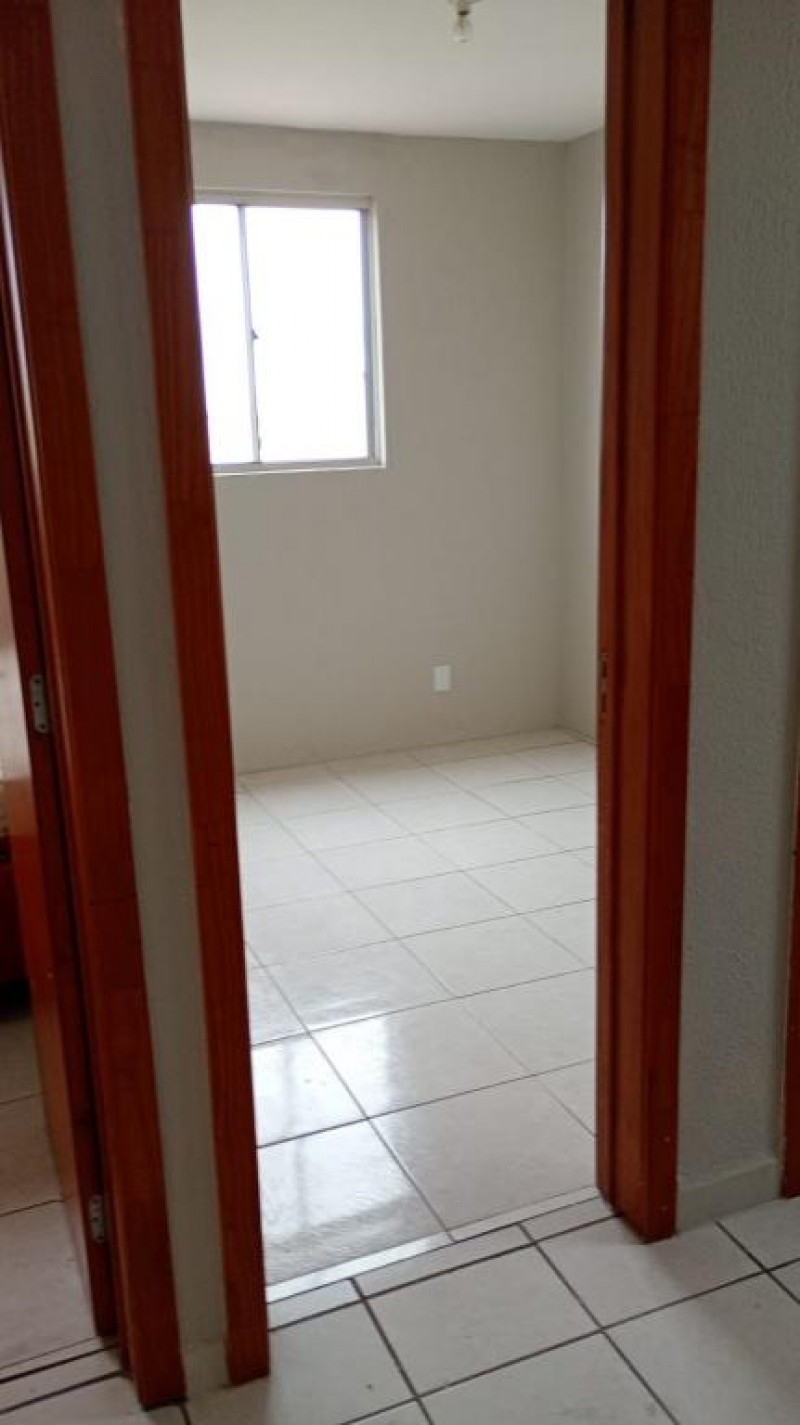 APARTAMENTO EM CONDOMÍNIO FECHADO