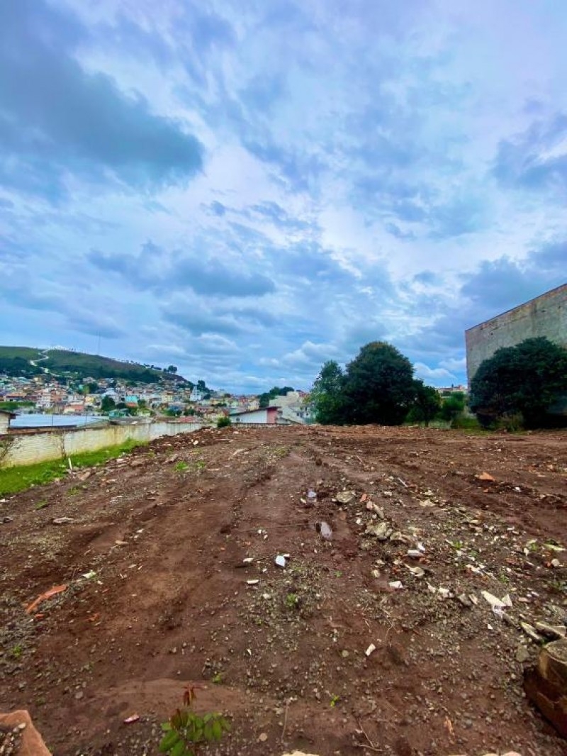 TERRENO NO BAIRRO SANTA RITA COM 764m²