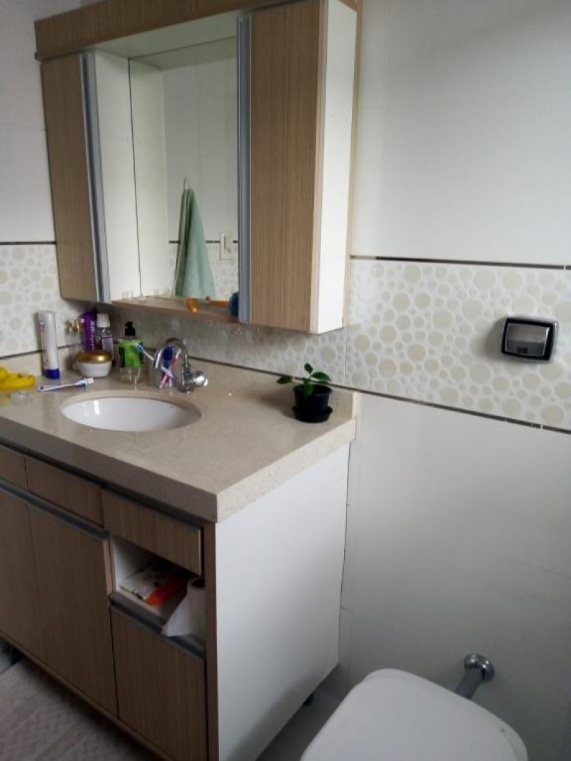 CASA NO BAIRRO FREI ROGERIO