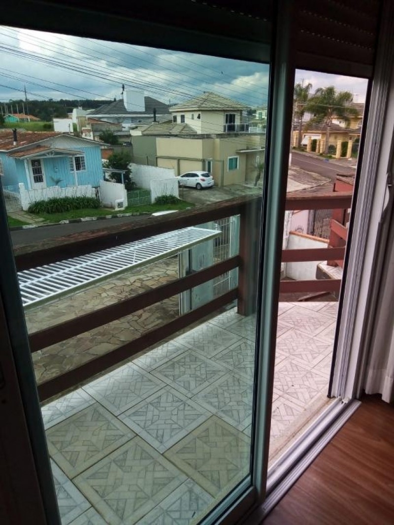 CASA NO BAIRRO FREI ROGERIO