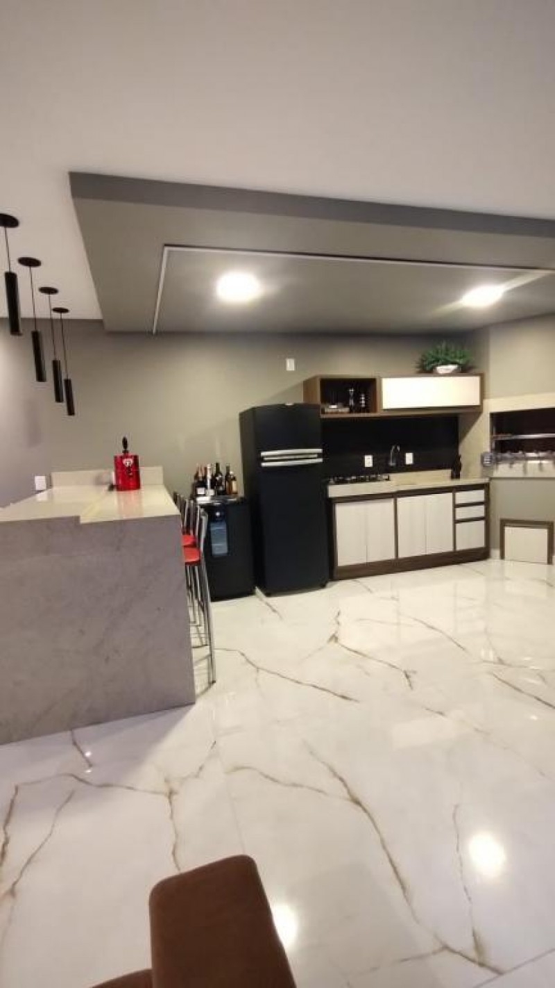 APARTAMENTO SEMIMOBILIADO BAIRRO SANTA RITA