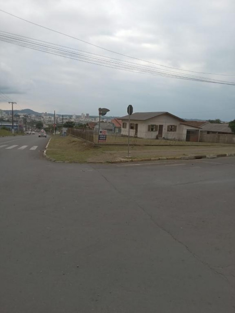 Terreno 674m² de esquina na Penha