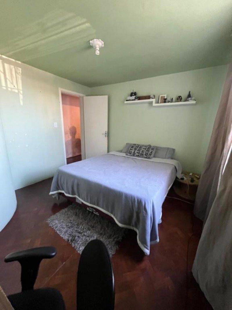 Casa de esquina no bairro Santa Rita 