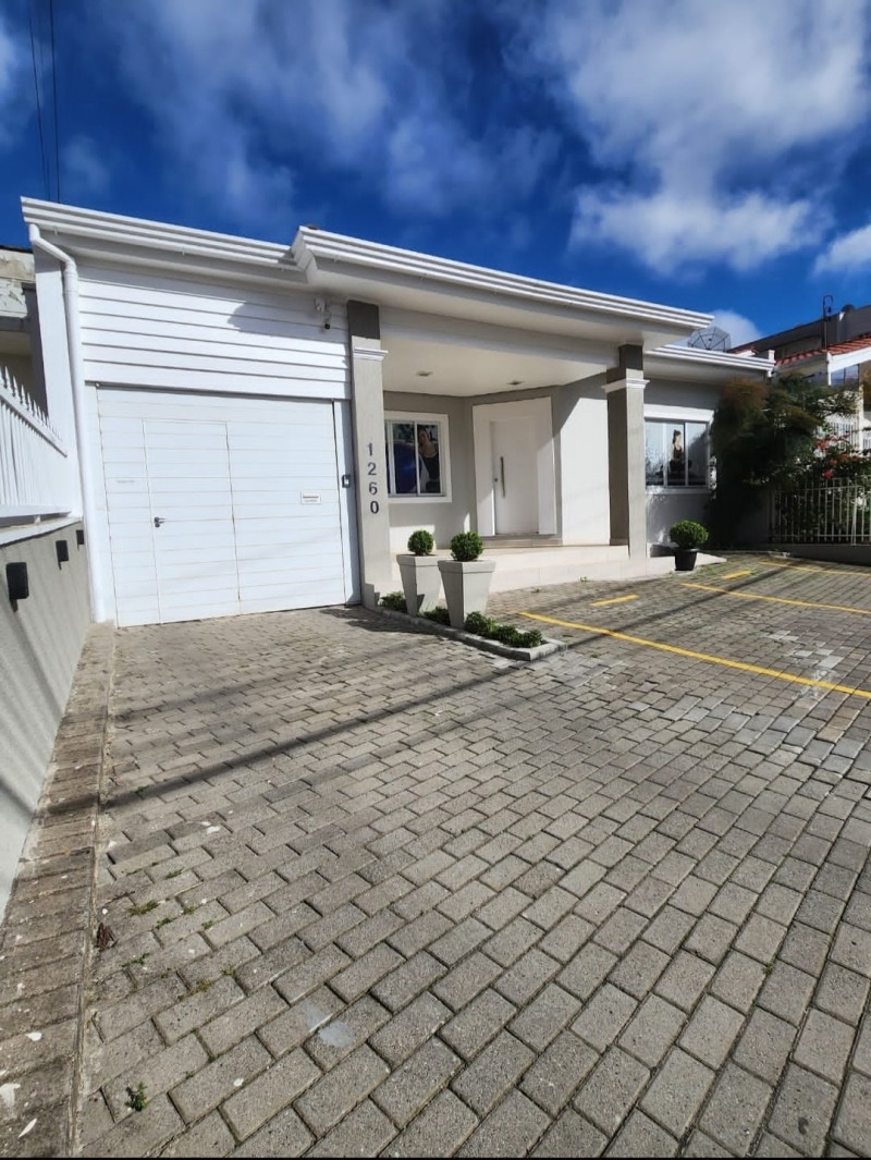 CASA NO CENTRO DE LAGES