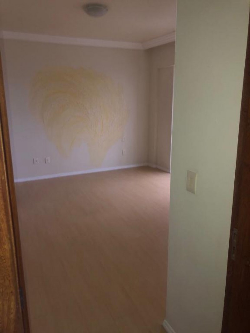 APARTAMENTO 3 QUARTOS BAIRRO CORAL