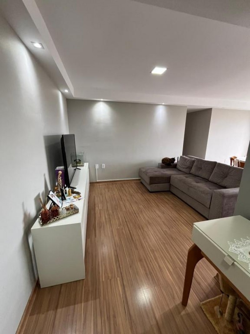 Apartamento de 2 dormitórios 