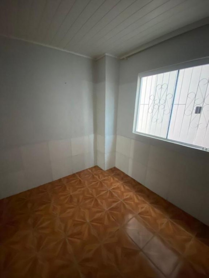 CASA 2 PISOS BAIRRO VILA NOVA