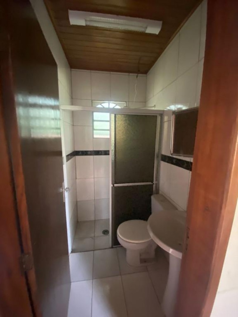 CASA COM 4 DORMITÓRIOS BAIRRO VILA NOVA
