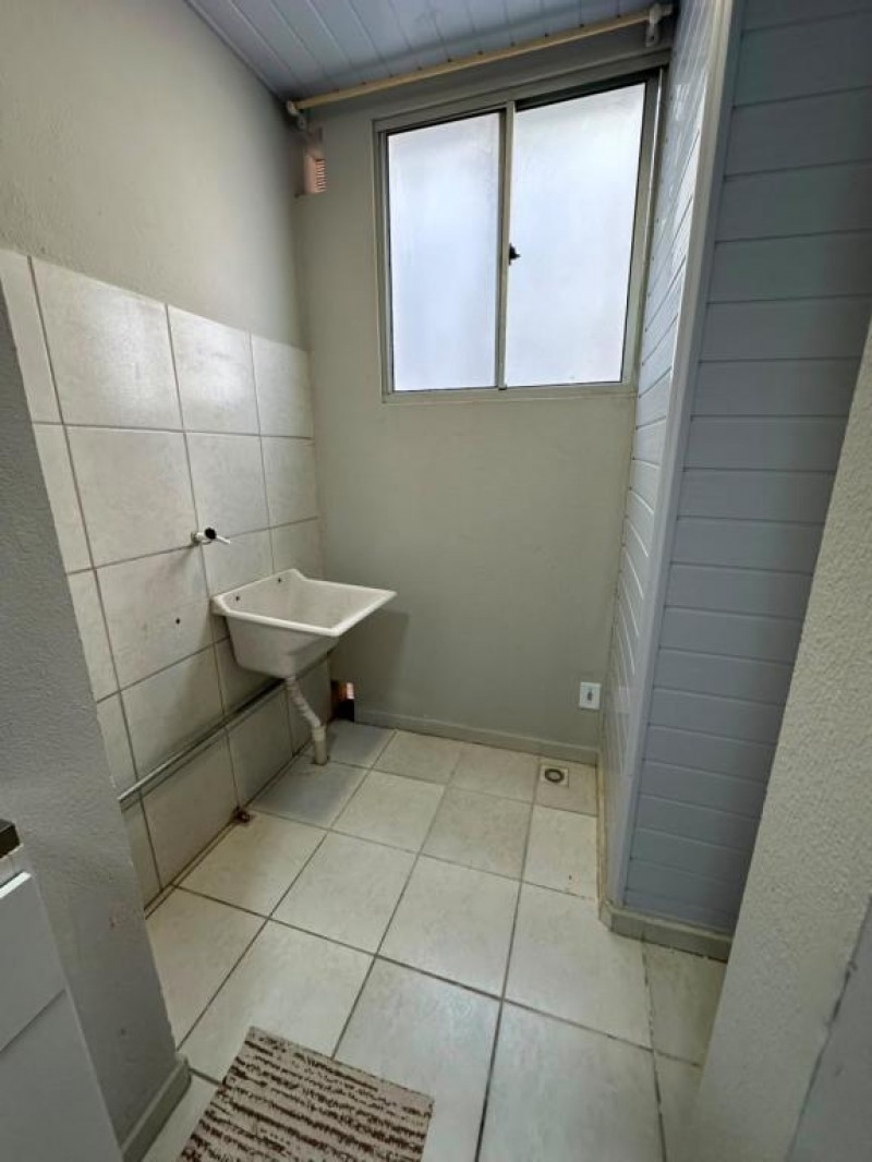 Apartamento condomínio Tozzo