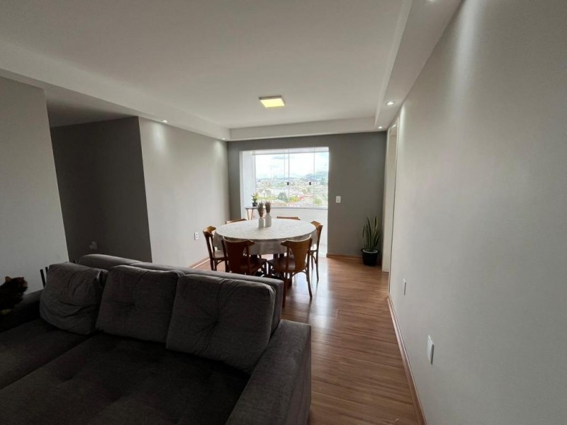 Apartamento de 2 dormitórios 