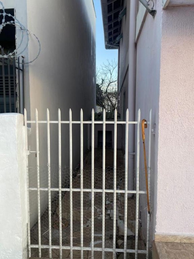 CASA 2 PISOS BAIRRO VILA NOVA