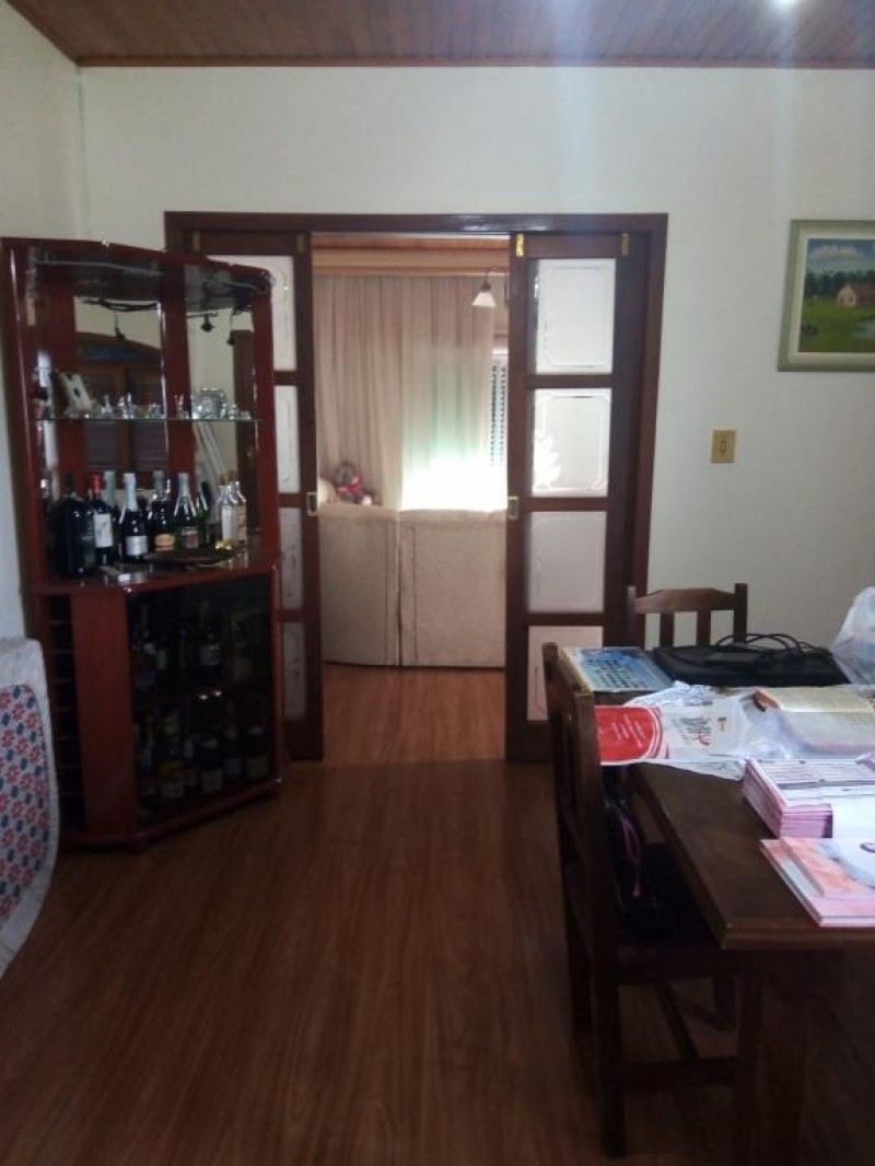 CASA NO BAIRRO FREI ROGERIO